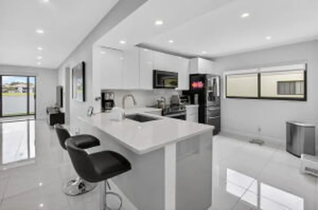 15401 Pembridge Avenue Delray Beach FL 33484