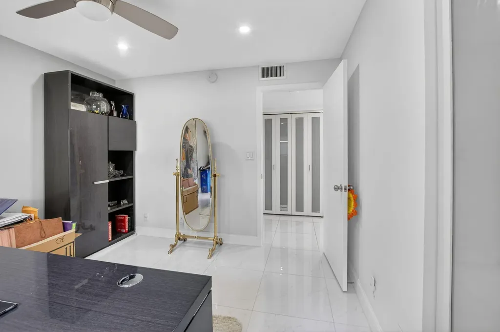 15401 Pembridge Avenue Delray Beach FL 33484