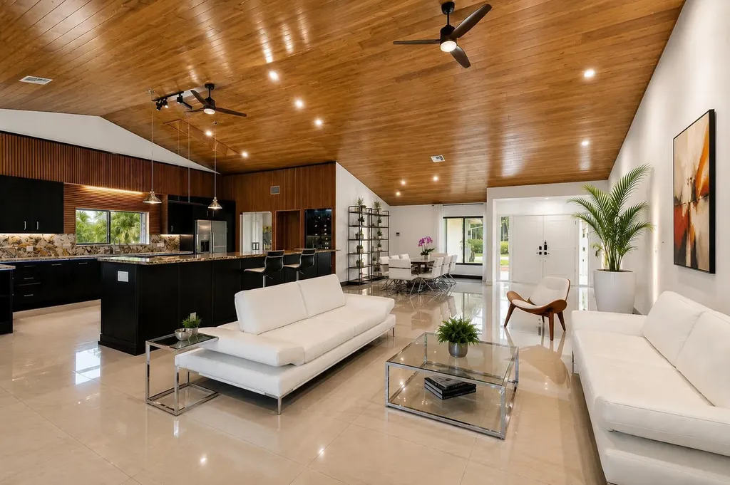 10710 Boca Woods Lane Boca Raton FL 33428
