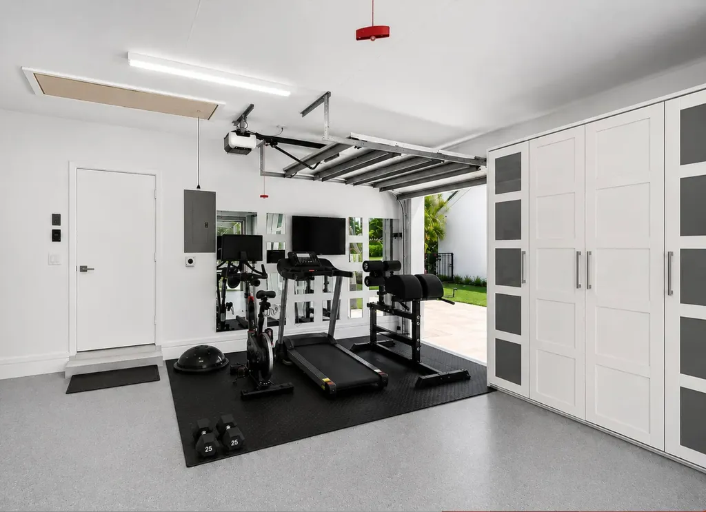 10710 Boca Woods Lane Boca Raton FL 33428
