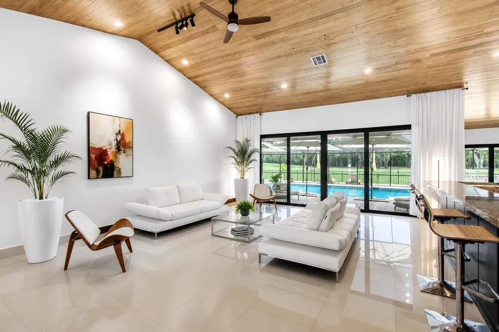 10710 Boca Woods Lane Boca Raton FL 33428