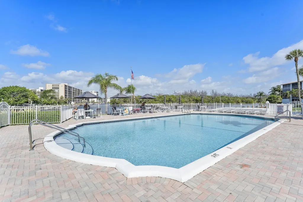 101 NE 19th Avenue Deerfield Beach FL 33441