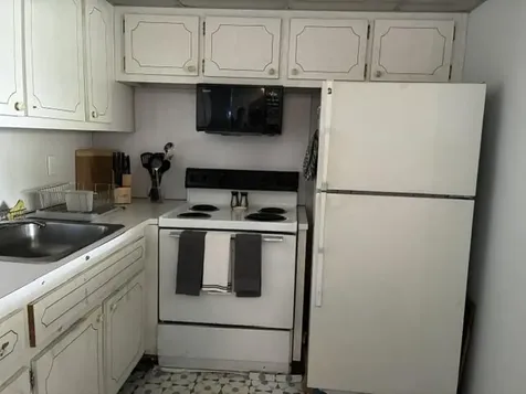 620 Horizon W Boynton Beach FL 33435
