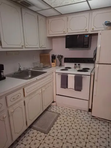 620 Horizon W Boynton Beach FL 33435