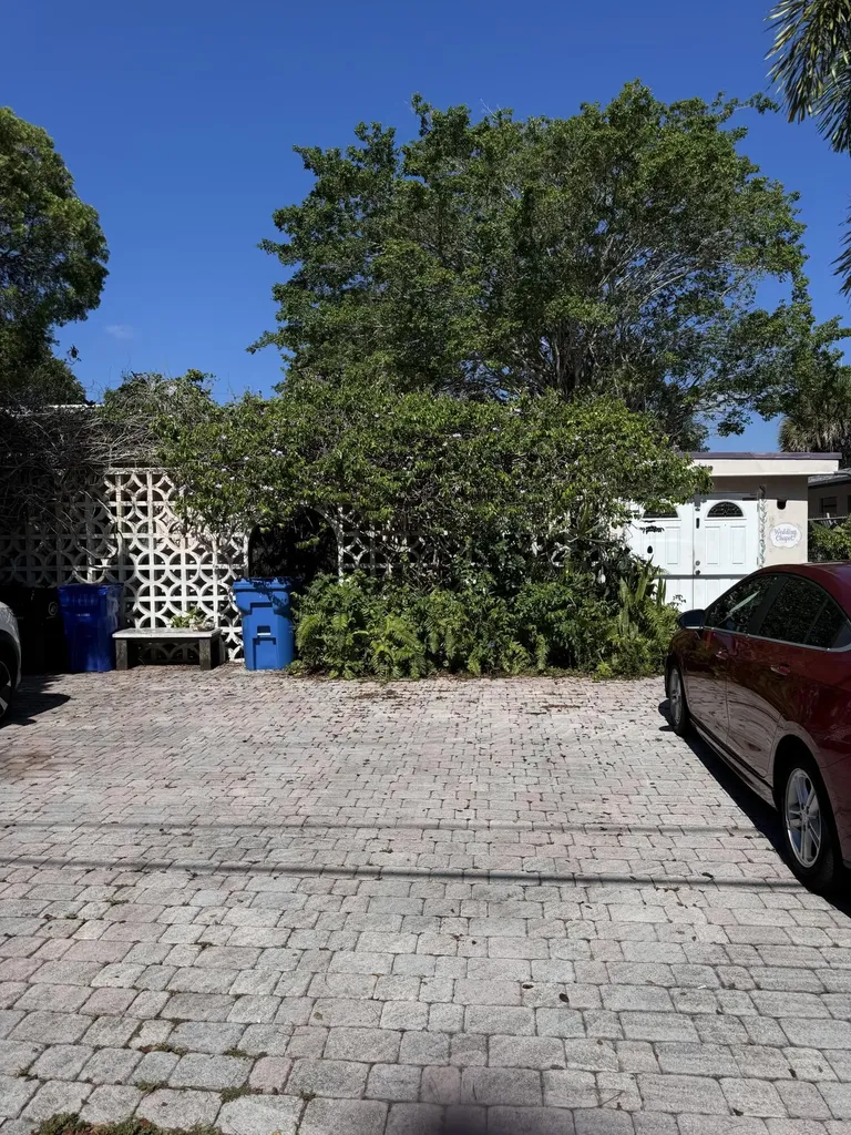 1805 N Dixie Highway Fort Lauderdale FL 33305