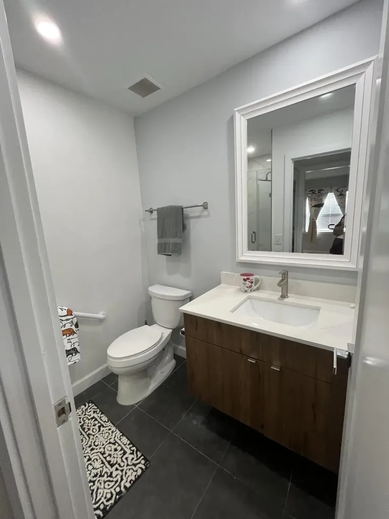 812 Burgundy Delray Beach FL 33484