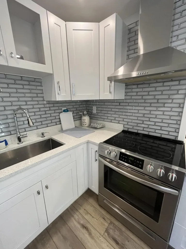 812 Burgundy Delray Beach FL 33484