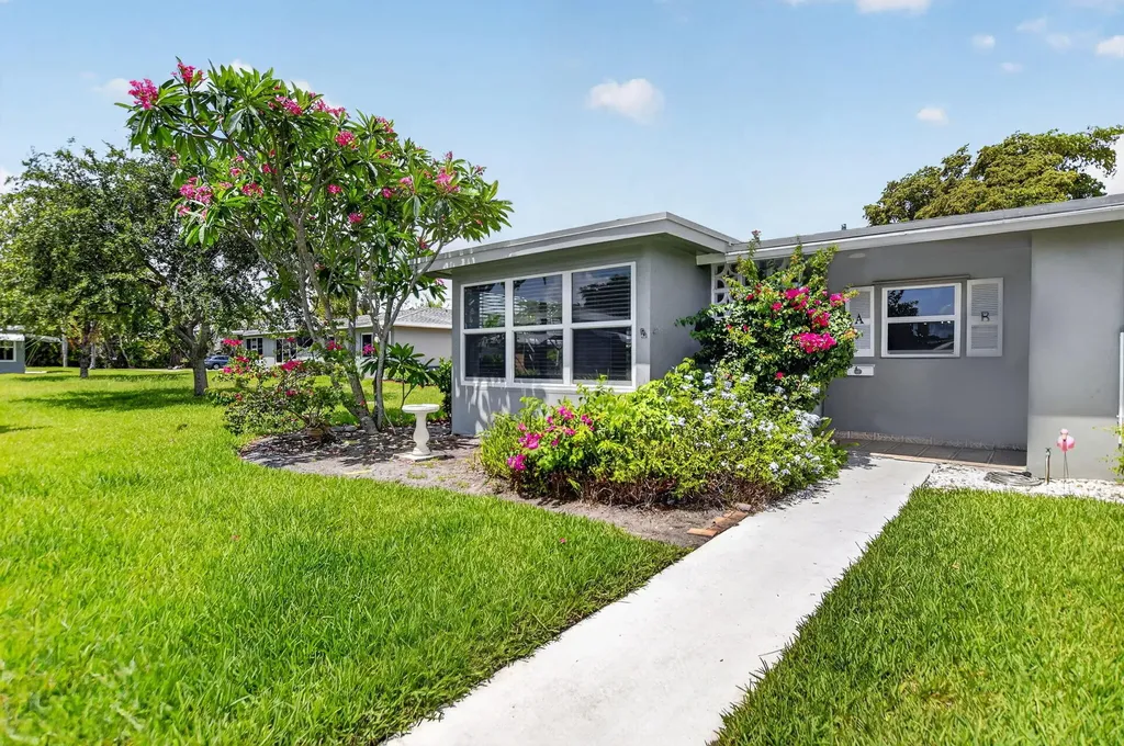 912 South Drive Delray Beach FL 33445