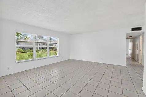 912 South Drive Delray Beach FL 33445