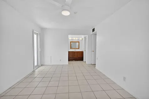 912 South Drive Delray Beach FL 33445
