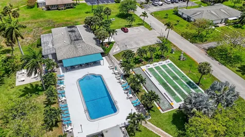 912 South Drive Delray Beach FL 33445