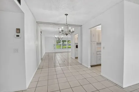 912 South Drive Delray Beach FL 33445