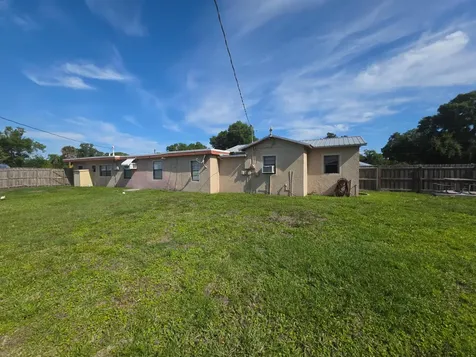 1019 NW 2nd Street Okeechobee FL 34972