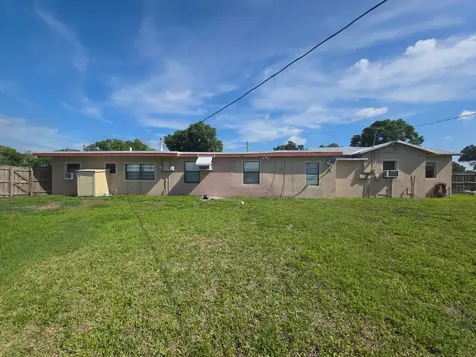 1019 NW 2nd Street Okeechobee FL 34972