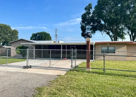 1019 NW 2nd Street Okeechobee FL 34972