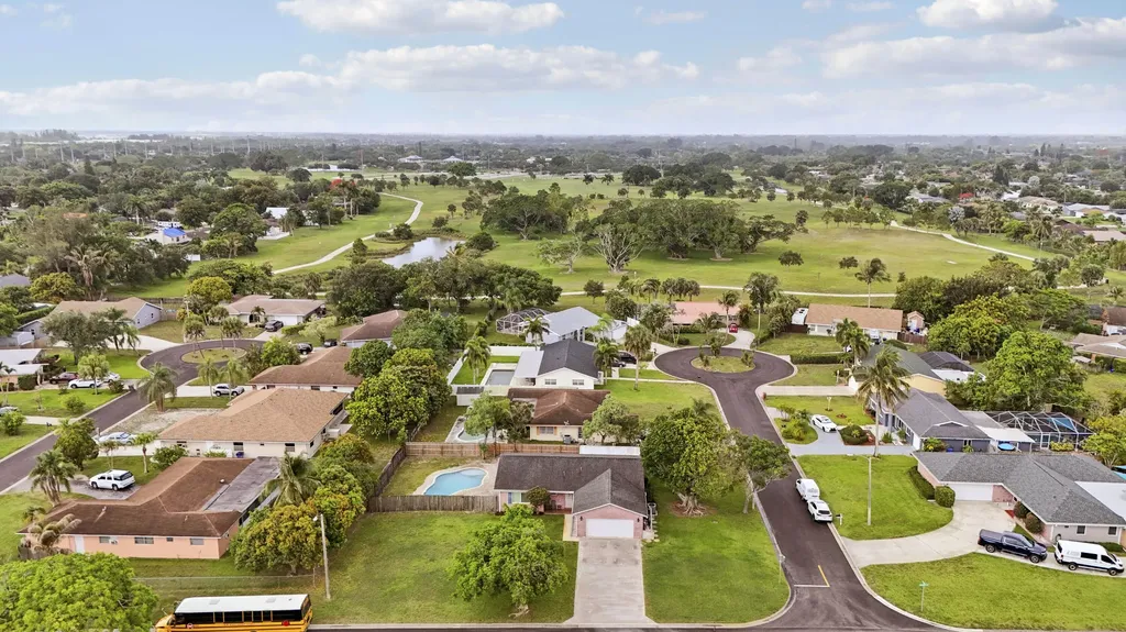 98 Pintail Court Royal Palm Beach FL 33411