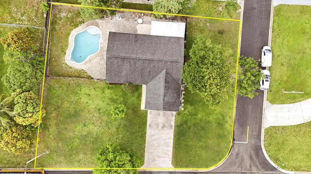 98 Pintail Court Royal Palm Beach FL 33411