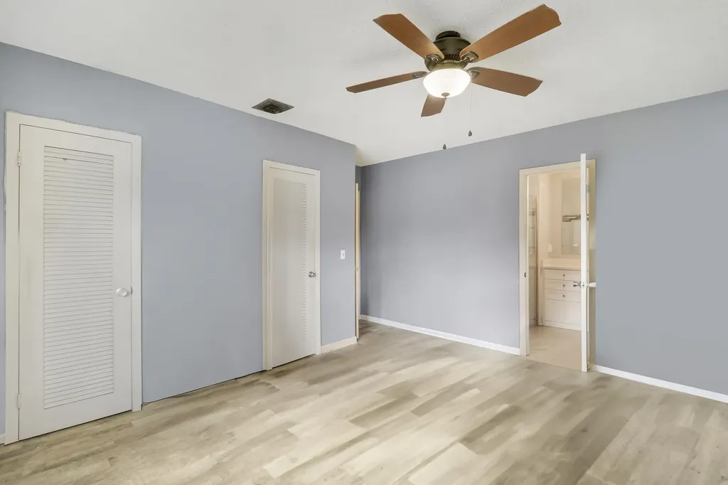 98 Pintail Court Royal Palm Beach FL 33411