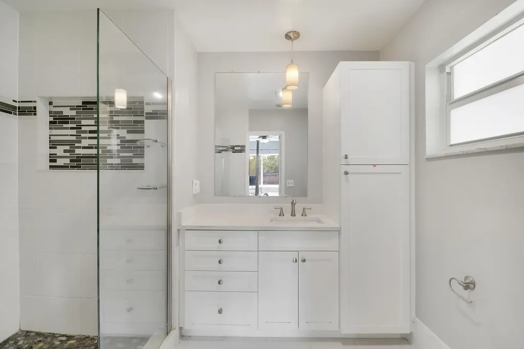98 Pintail Court Royal Palm Beach FL 33411