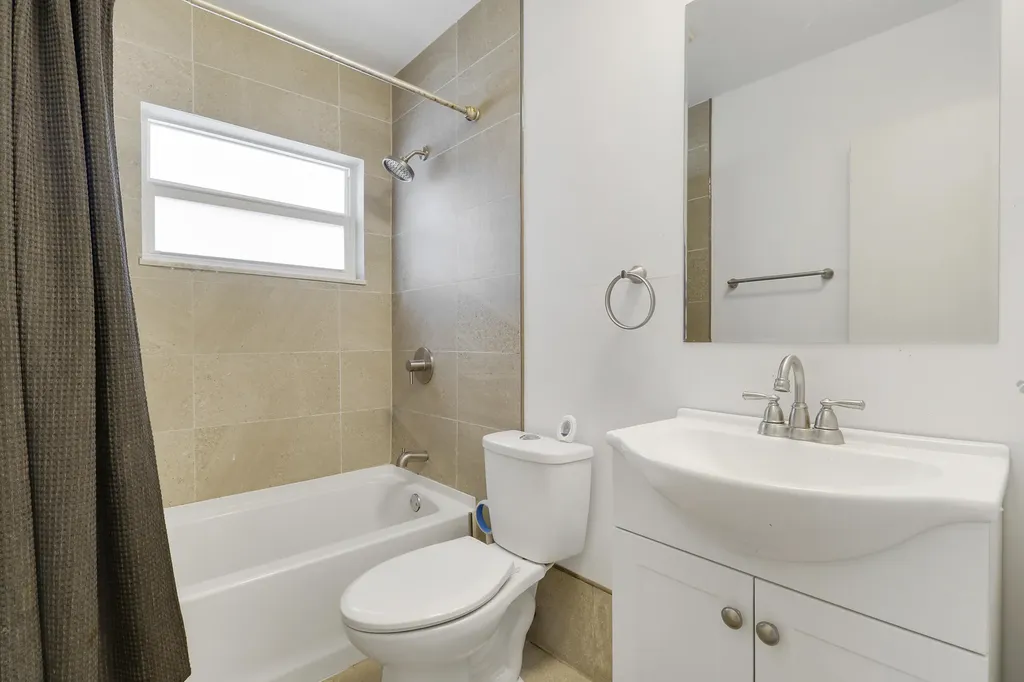98 Pintail Court Royal Palm Beach FL 33411