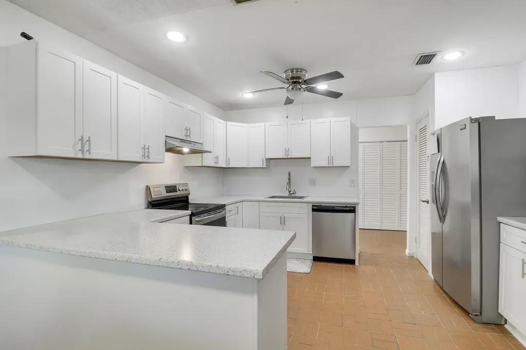 98 Pintail Court Royal Palm Beach FL 33411