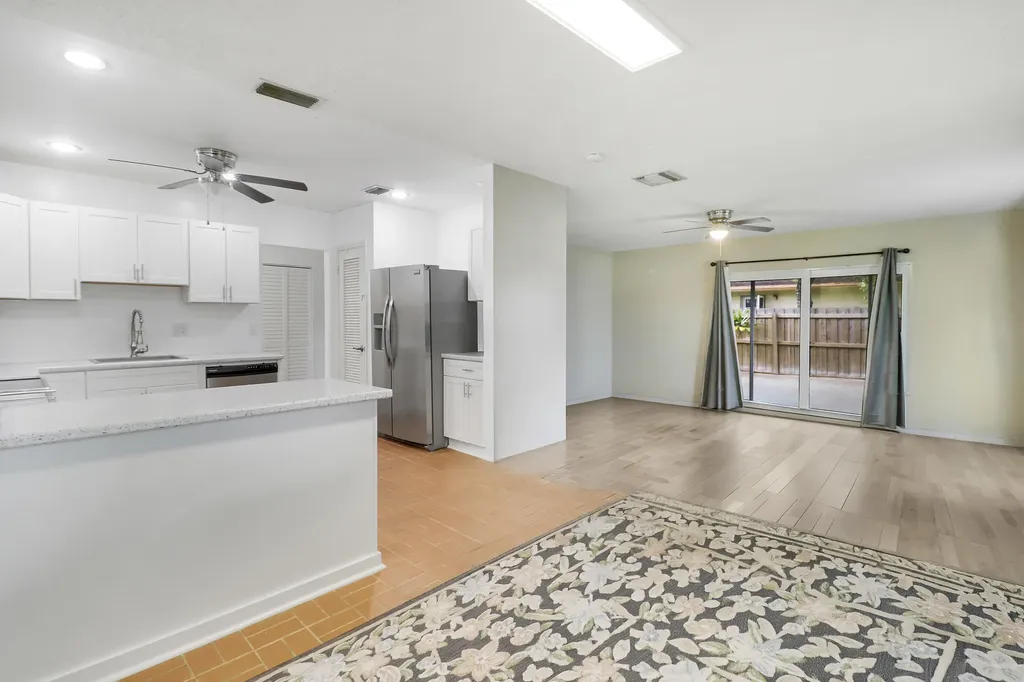 98 Pintail Court Royal Palm Beach FL 33411