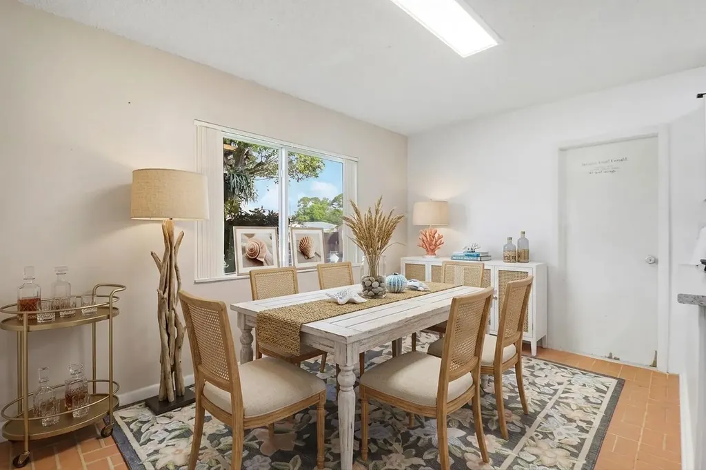 98 Pintail Court Royal Palm Beach FL 33411