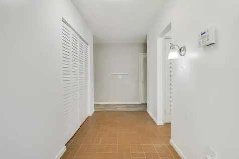98 Pintail Court Royal Palm Beach FL 33411