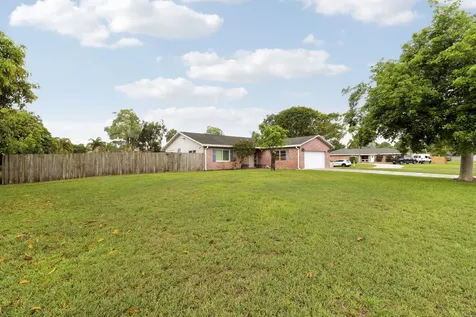 98 Pintail Court Royal Palm Beach FL 33411