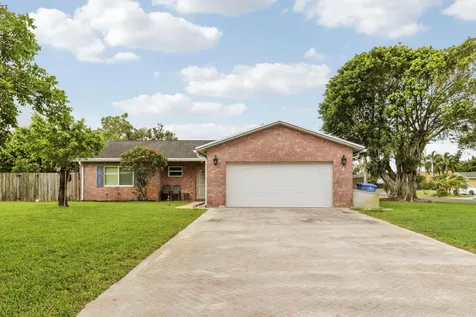 98 Pintail Court Royal Palm Beach FL 33411
