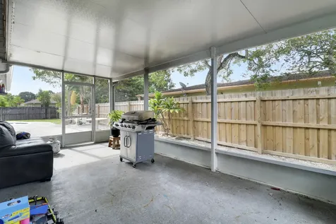 98 Pintail Court Royal Palm Beach FL 33411