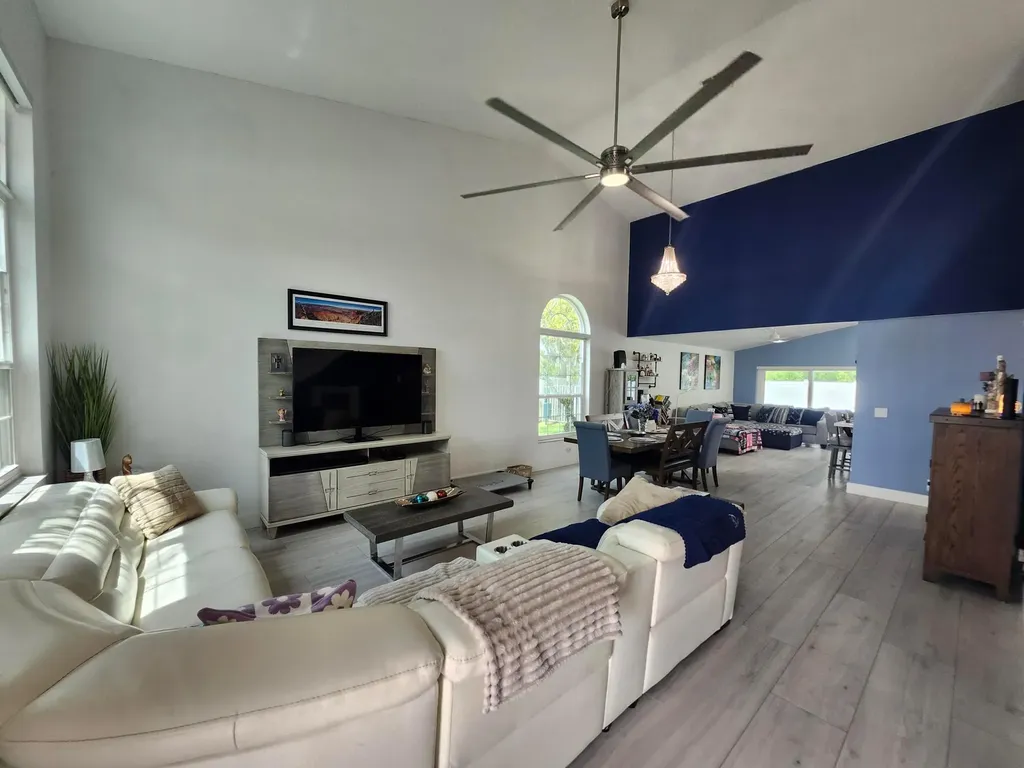 1582 NW 135th Avenue Pembroke Pines FL 33028