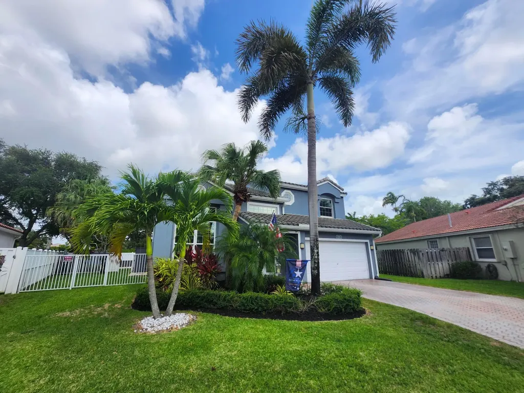 1582 NW 135th Avenue Pembroke Pines FL 33028