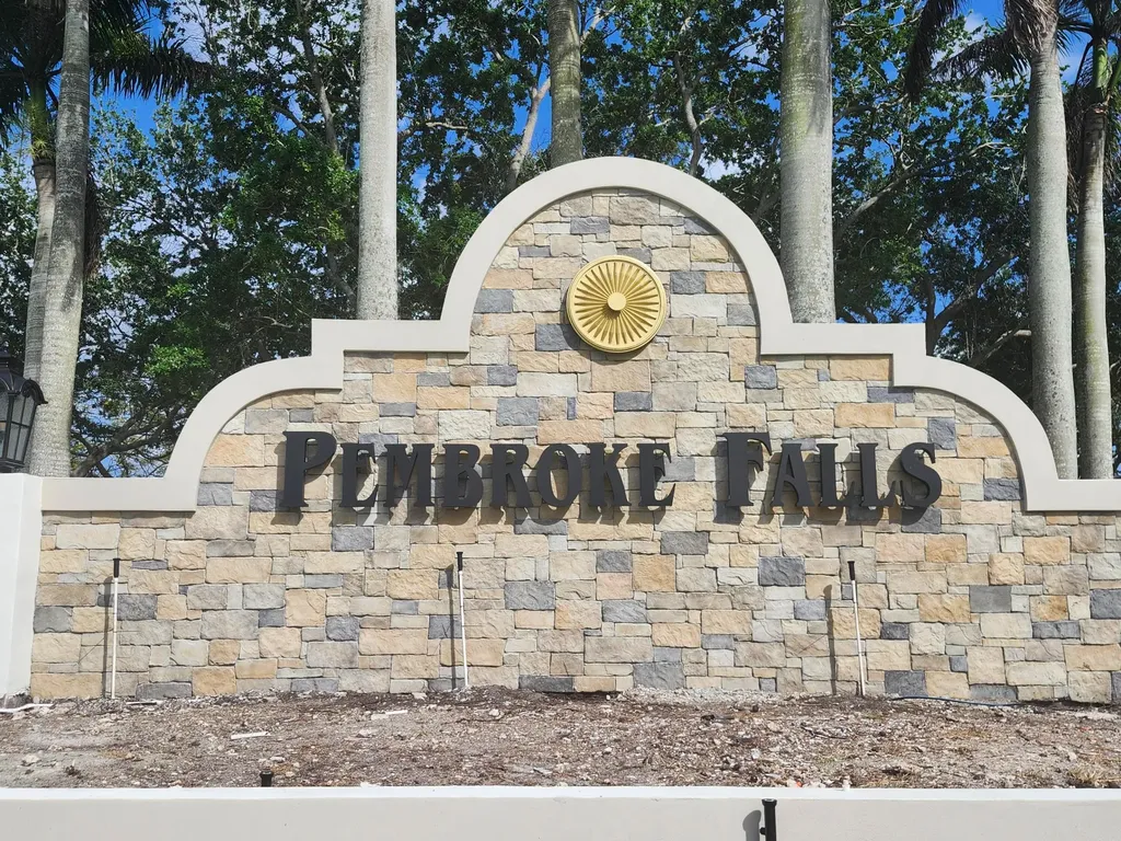 1582 NW 135th Avenue Pembroke Pines FL 33028