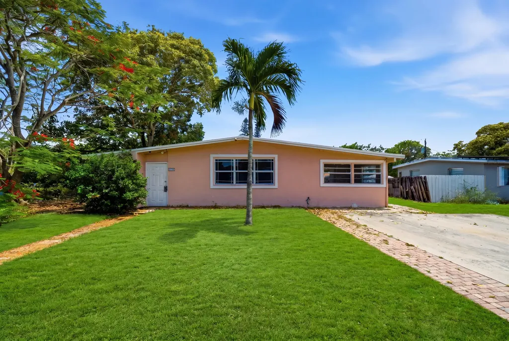 272 NE 42nd Court Deerfield Beach FL 33064