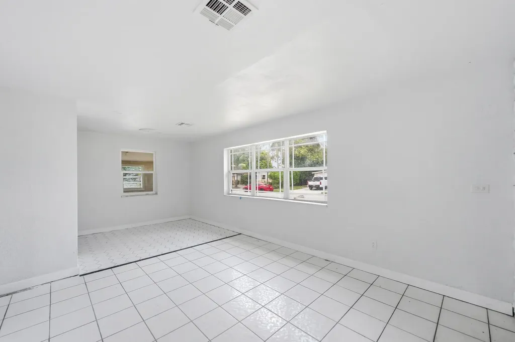 272 NE 42nd Court Deerfield Beach FL 33064