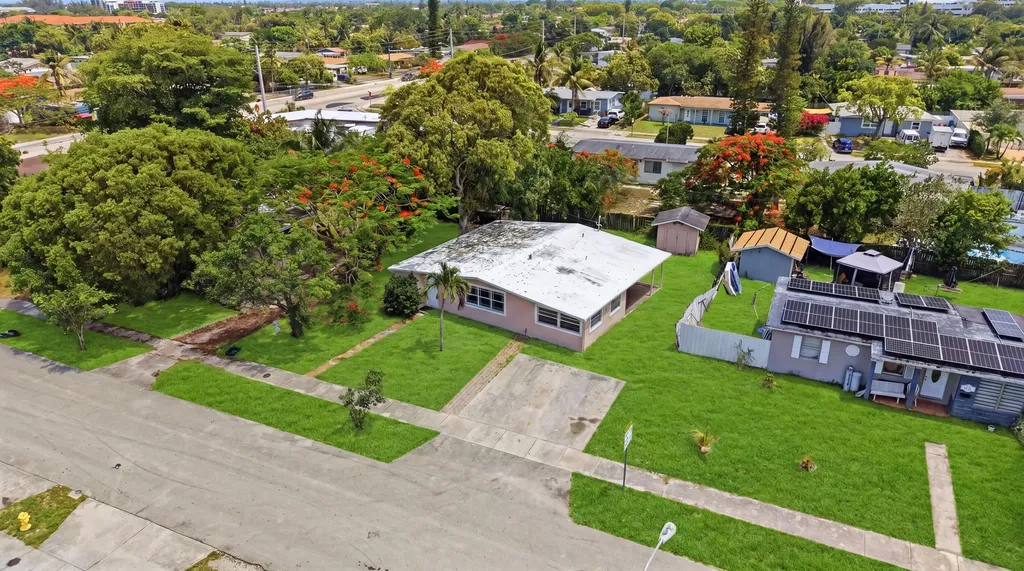 272 NE 42nd Court Deerfield Beach FL 33064