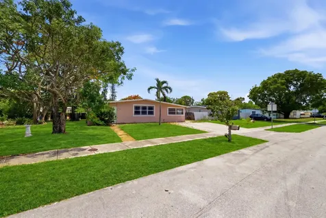 272 NE 42nd Court Deerfield Beach FL 33064