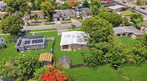 272 NE 42nd Court Deerfield Beach FL 33064