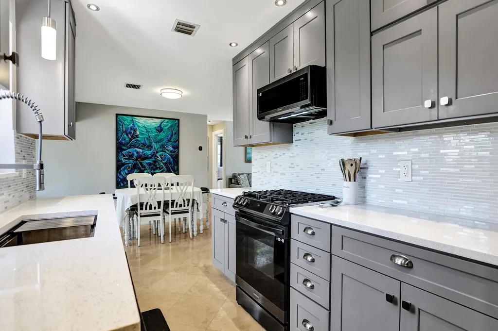 1041 SW 32nd Street Fort Lauderdale FL 33315