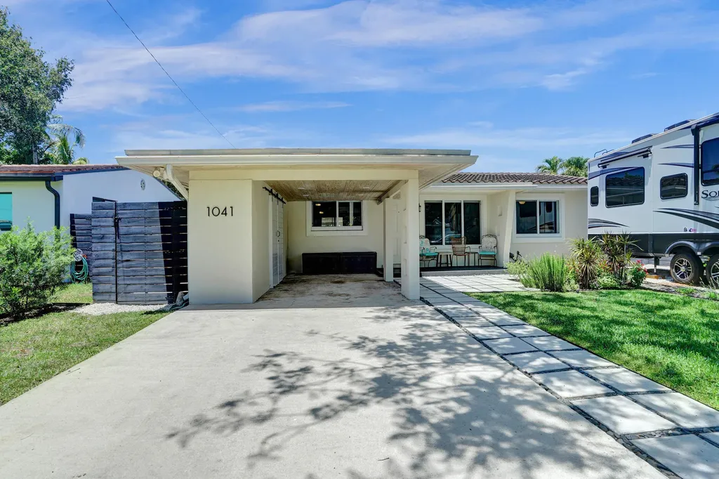 1041 SW 32nd Street Fort Lauderdale FL 33315