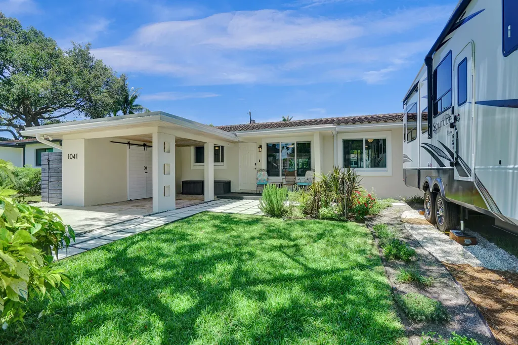 1041 SW 32nd Street Fort Lauderdale FL 33315