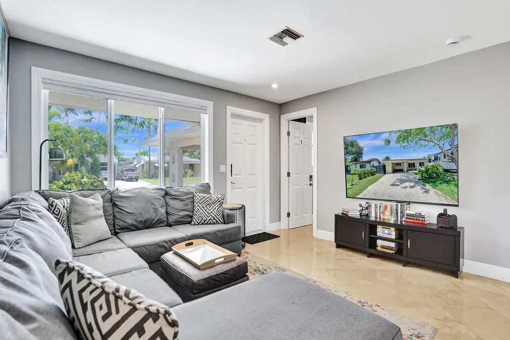 1041 SW 32nd Street Fort Lauderdale FL 33315