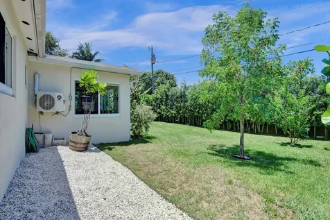 1041 SW 32nd Street Fort Lauderdale FL 33315