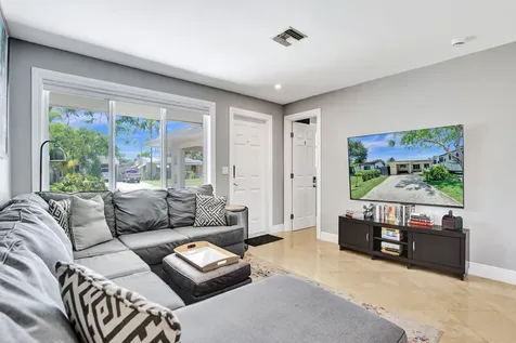 1041 SW 32nd Street Fort Lauderdale FL 33315