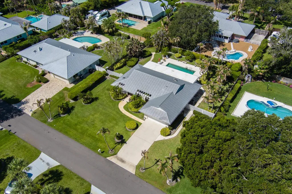 9268 SE Gettysburg Court Hobe Sound FL 33455