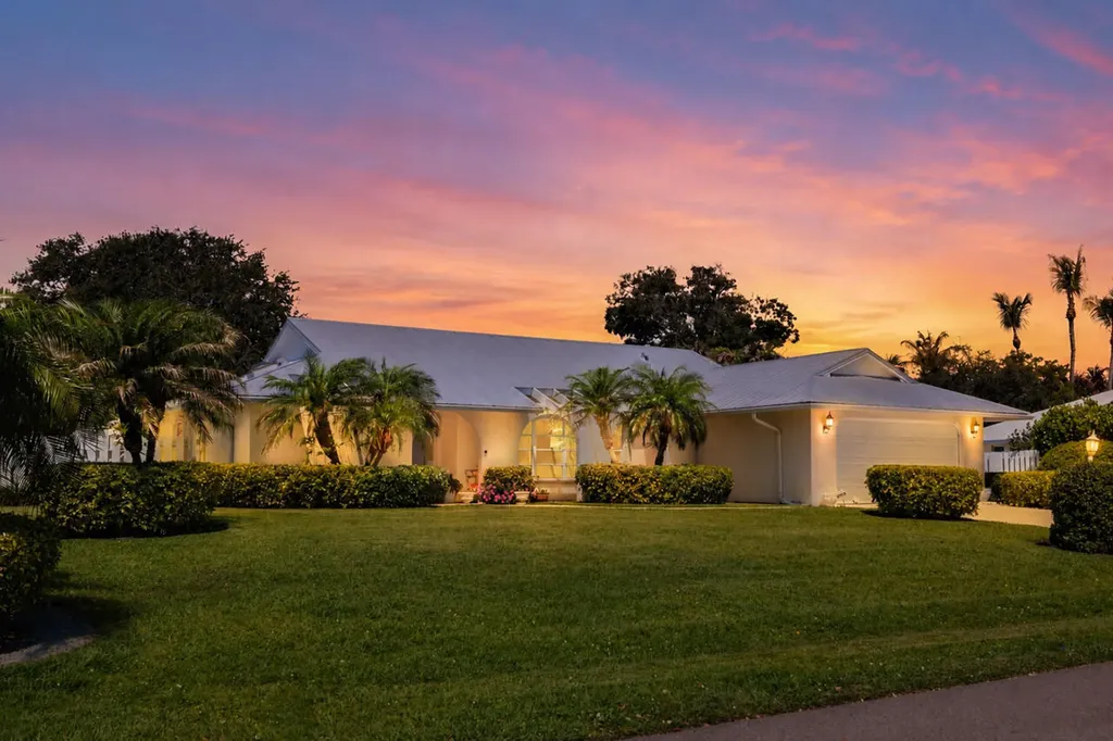 9268 SE Gettysburg Court Hobe Sound FL 33455