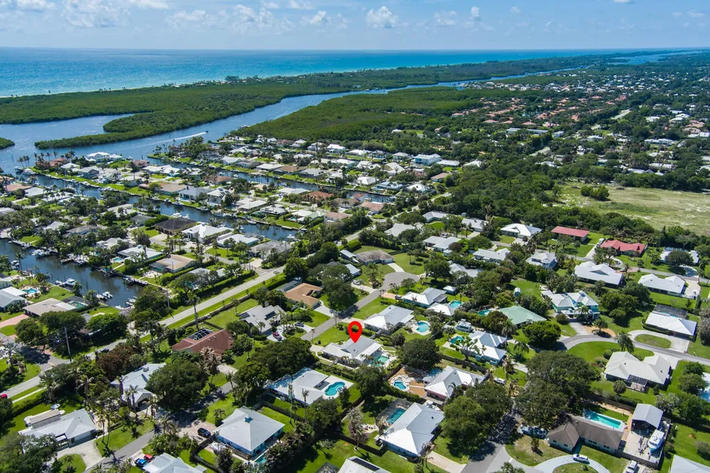 9268 SE Gettysburg Court Hobe Sound FL 33455