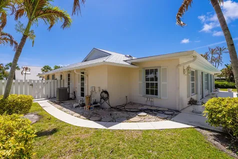 9268 SE Gettysburg Court Hobe Sound FL 33455