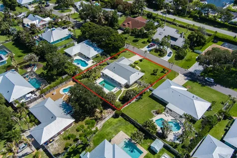 9268 SE Gettysburg Court Hobe Sound FL 33455